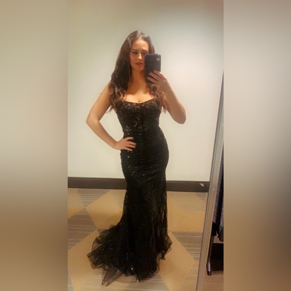 Sherry Hill size 0 formal gown - Picture 3 of 4